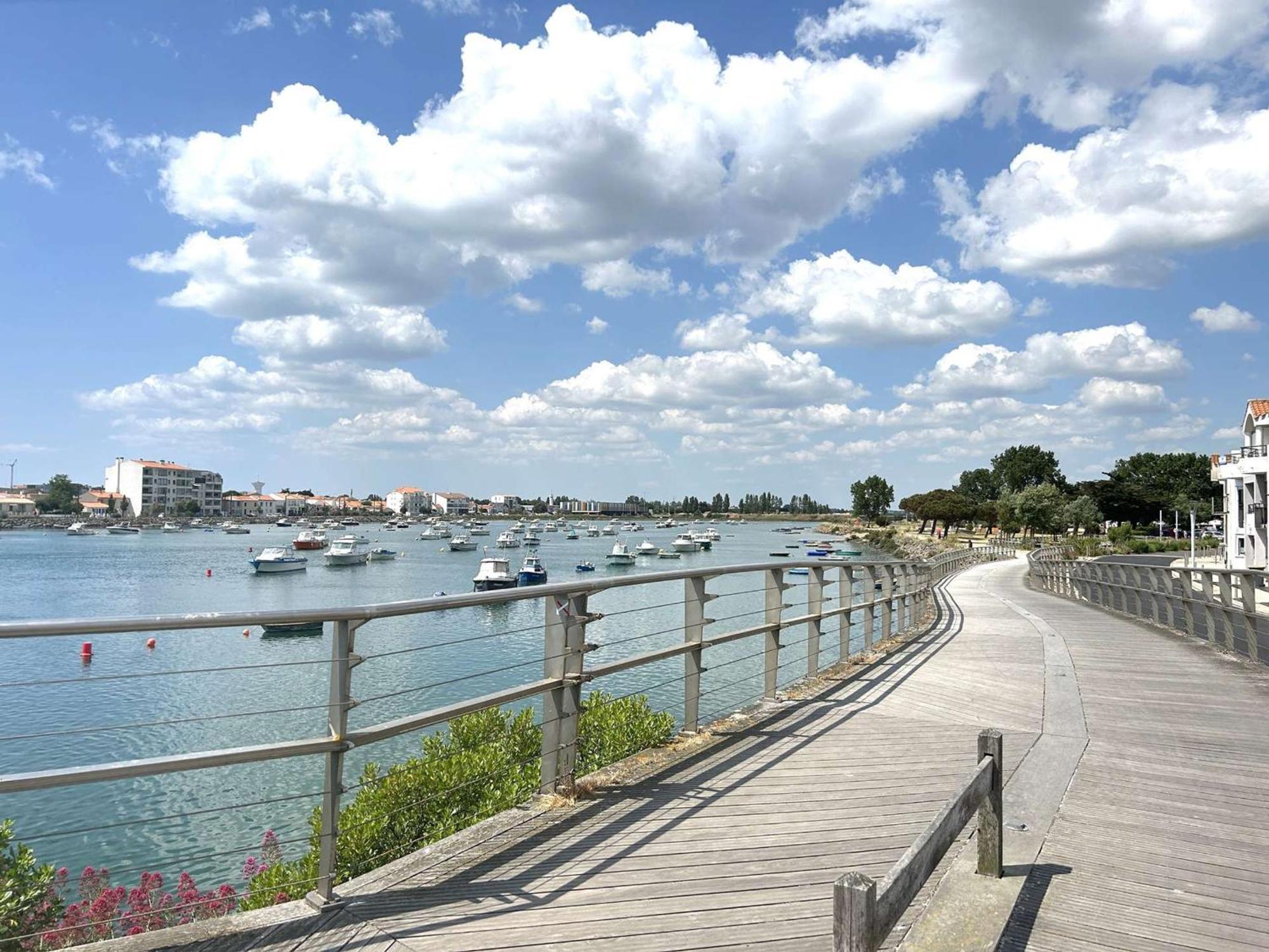 Appartement 2 Pieces Avec Parking Prive, Proche Plage Et Commerces, Saint-Gilles-Croix-De-Vie - Fr-1-224-783 Ngoại thất bức ảnh
